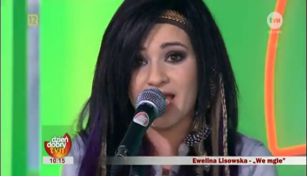Ewelina Lisowska i "We mgle"